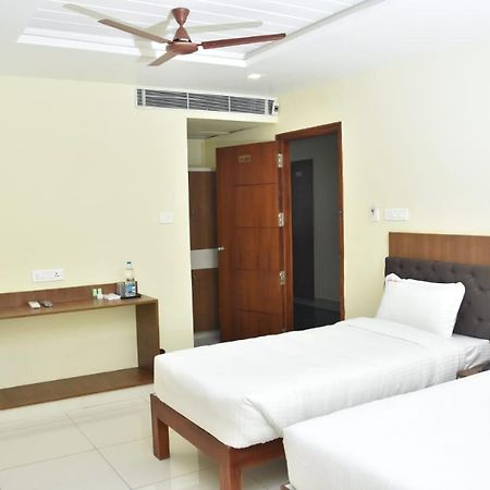 Le Arul Park Hotel Karaikal Kültér fotó